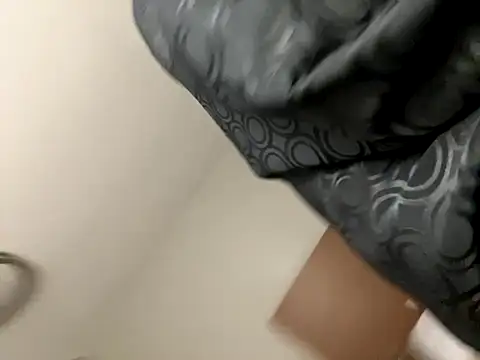 Snapshot of Backshort11 chatting on October 20, 3:07 am Backshort11 online show from October 20, 3:07 am