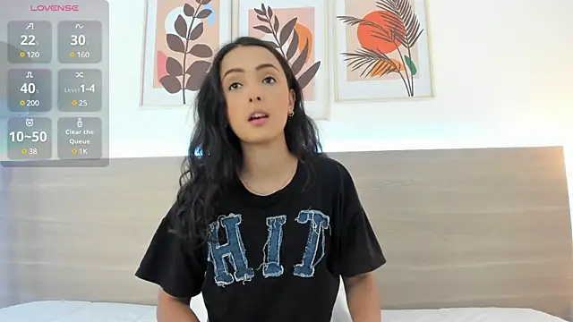 Snapshot of nataliiiiia chatting on February 18, 11:33 am nataliiiiia online show from February 18, 11:33 am