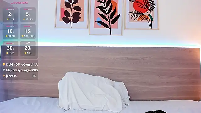 Snapshot of nataliiiiia chatting on February 20, 5:51 pm nataliiiiia online show from February 20, 5:51 pm