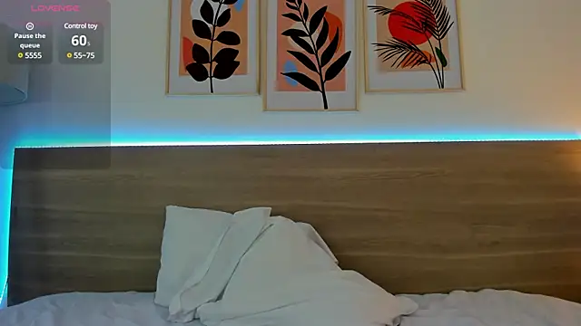 Snapshot of nataliiiiia chatting on March 6, 11:36 am nataliiiiia online show from March 6, 11:36 am