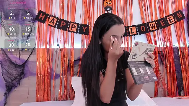 Snapshot of nataliiiiia chatting on October 20, 11:43 am nataliiiiia online show from October 20, 11:43 am