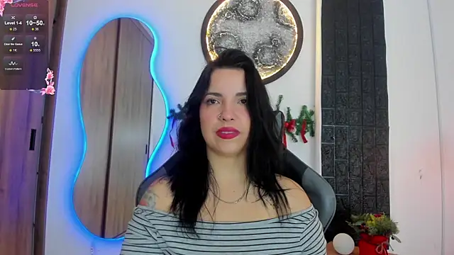 Snapshot of tatiana_sc chatting on December 20, 12:34 pm tatiana sc online show from December 20, 12:34 pm