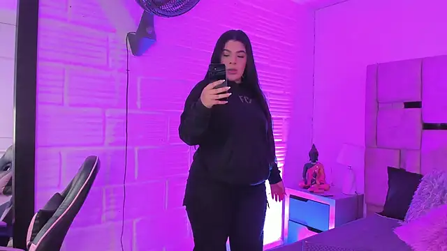 EmmaBecket2 online show from January 9, 4:37 am