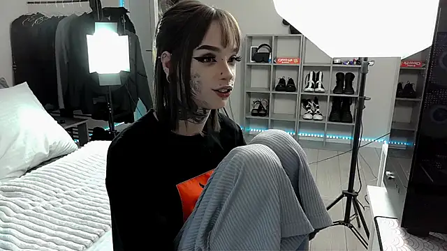 Tanya M online show from February 2, 2:13 pm