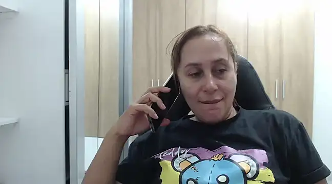 RoxanaLove9 online show from January 13, 4:28 am