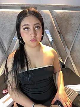 Annie9  online show from November 23, 5:18 am