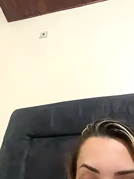 hotskinny1 online show from December 2, 12:30 am