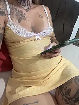 hotskinny1 online show from February 27, 10:21 pm