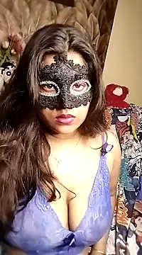 Snapshot of Hottyalia chatting on December 10, 11:40 pm Hottyalia online show from December 10, 11:40 pm