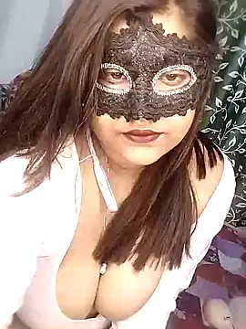 Snapshot of Hottyalia chatting on February 7, 11:34 am Hottyalia online show from February 7, 11:34 am