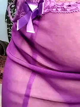 Snapshot of Hottyalia chatting on February 10, 9:58 pm Hottyalia online show from February 10, 9:58 pm