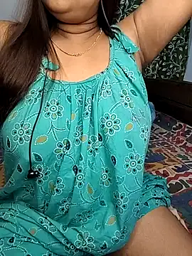 Snapshot of Hottyalia chatting on October 12, 12:09 am Hottyalia online show from October 12, 12:09 am