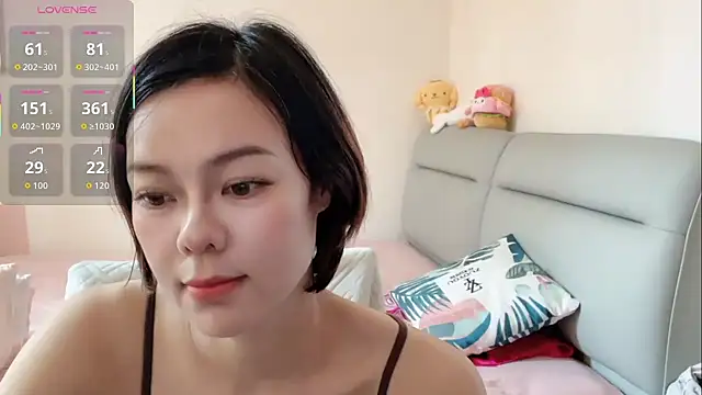 Snapshot of Linda-LL chatting on May 14, 3:57 am Linda-LL online show from May 14, 3:57 am