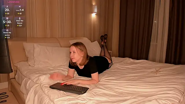 ms evasweet online show from December 16, 5:22 pm