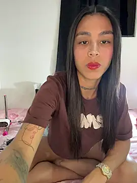 paisitahot1975 online show from March 2, 12:24 am