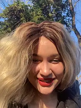 Snapshot of KikiWatson chatting on December 21, 6:30 am KikiWatson online show from December 21, 6:30 am