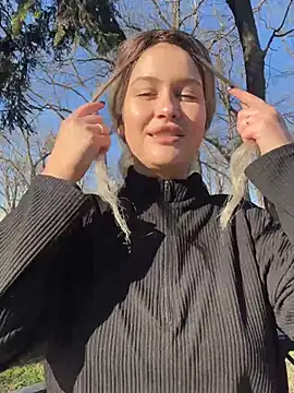 Snapshot of KikiWatson chatting on December 31, 10:04 am KikiWatson online show from December 31, 10:04 am