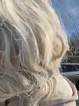 Snapshot of KikiWatson chatting on January 11, 10:08 am KikiWatson online show from January 11, 10:08 am