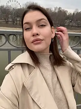 Snapshot of KikiWatson chatting on February 2, 8:02 am KikiWatson online show from February 2, 8:02 am