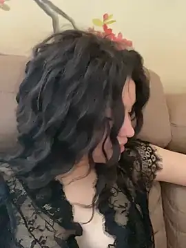 Snapshot of KikiWatson chatting on February 15, 10:11 am KikiWatson online show from February 15, 10:11 am