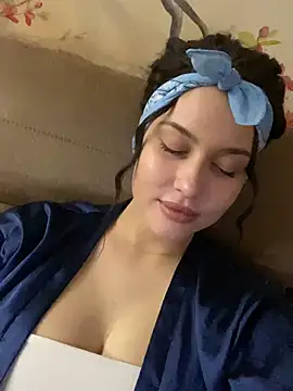 Snapshot of KikiWatson chatting on February 27, 5:04 pm KikiWatson online show from February 27, 5:04 pm