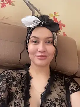 Snapshot of KikiWatson chatting on February 28, 9:15 am KikiWatson online show from February 28, 9:15 am