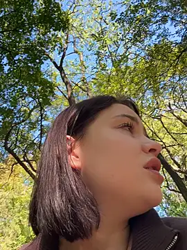 Snapshot of KikiWatson chatting on October 5, 9:40 am KikiWatson online show from October 5, 9:40 am