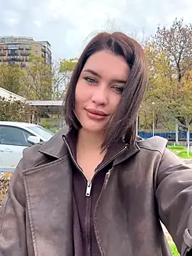 Snapshot of KikiWatson chatting on October 24, 7:16 am KikiWatson online show from October 24, 7:16 am