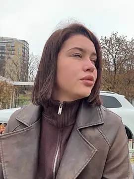 Snapshot of KikiWatson chatting on November 13, 7:07 am KikiWatson online show from November 13, 7:07 am