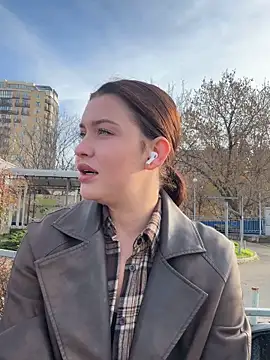 Snapshot of KikiWatson chatting on November 21, 6:56 am KikiWatson online show from November 21, 6:56 am