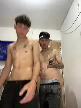 Snapshot of LatinBoysxxx chatting on January 22, 7:24 pm LatinBoysxxx online show from January 22, 7:24 pm