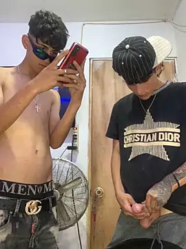 Snapshot of LatinBoysxxx chatting on February 15, 9:26 pm LatinBoysxxx online show from February 15, 9:26 pm