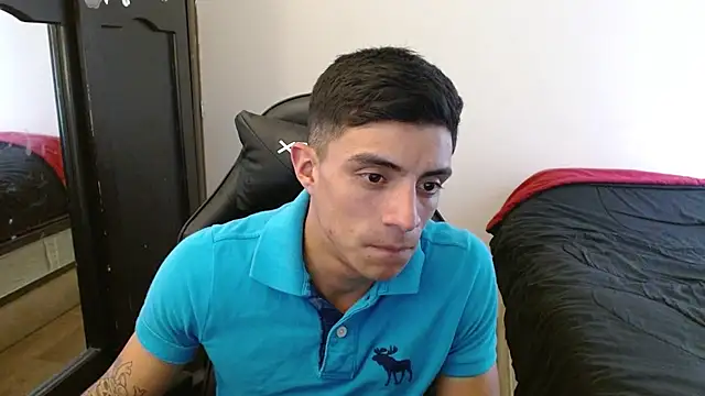 Snapshot of kv___xxx_ chatting on October 11, 6:17 pm kv   xxx  online show from October 11, 6:17 pm