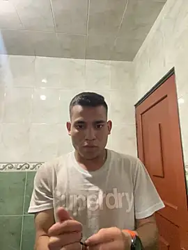 Snapshot of stiven-p23 chatting on December 3, 2:52 am stiven-p23 online show from December 3, 2:52 am