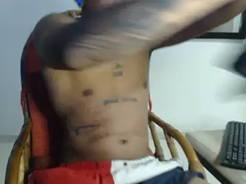 Snapshot of camiloacosta321 chatting on February 13, 4:54 am camiloacosta321 online show from February 13, 4:54 am