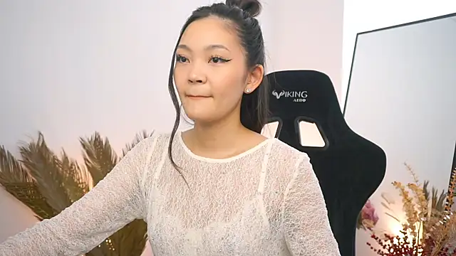 Snapshot of Peopleneedlove144 chatting on January 17, 5:32 am Peopleneedlove144 online show from January 17, 5:32 am