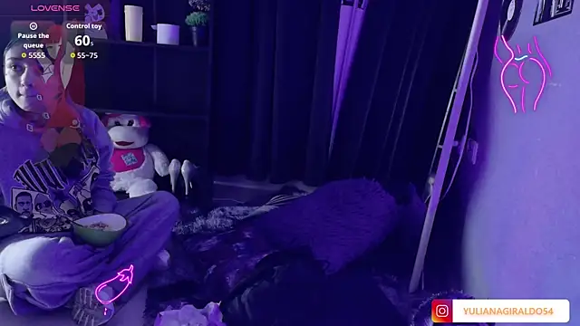 yulianademond66 online show from March 27, 3:45 pm