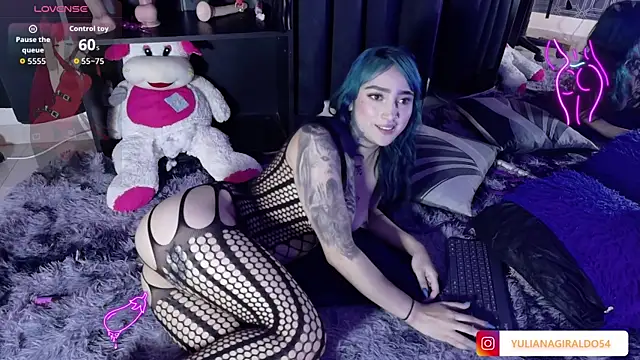 yulianademond66 online show from March 28, 3:50 am