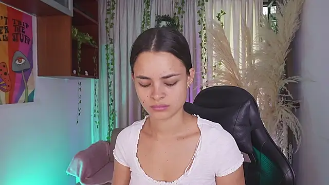 HannaRhodes online show from March 21, 2:20 pm