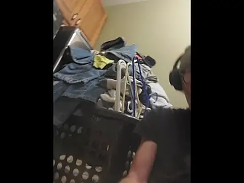 Snapshot of Undercover_Pornstar chatting on November 24, 8:19 pm Undercover Pornstar online show from November 24, 8:19 pm