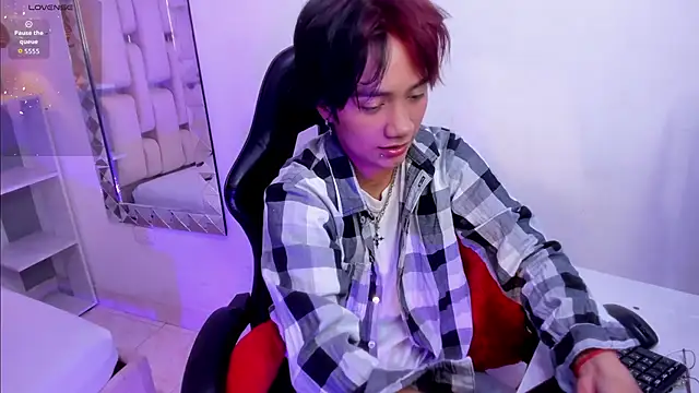 Snapshot of Eriol_ chatting on September 13, 12:27 pm Eriol online show from September 13, 12:27 pm