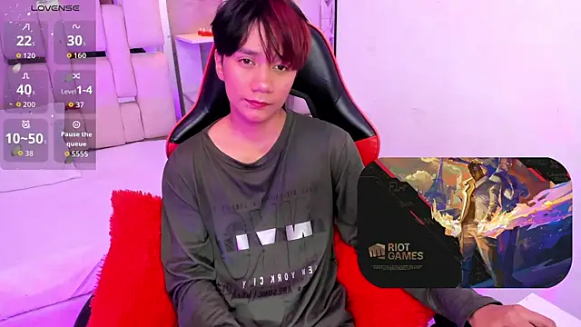 Snapshot of Eriol_ chatting on October 8, 11:52 am Eriol online show from October 8, 11:52 am