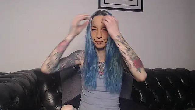 RavenryderUK online show from December 8, 8:58 pm