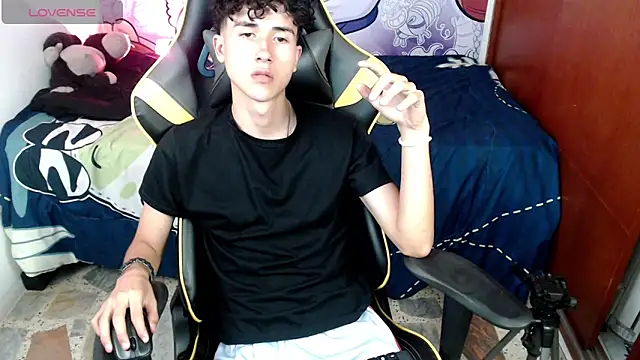 johnny cagee online show from December 11, 10:25 am