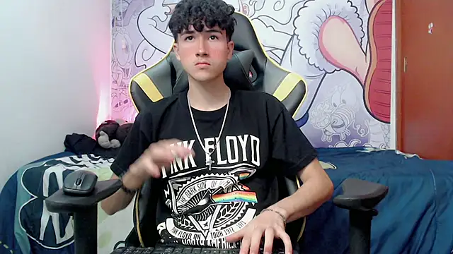 johnny cagee online show from December 18, 5:15 am