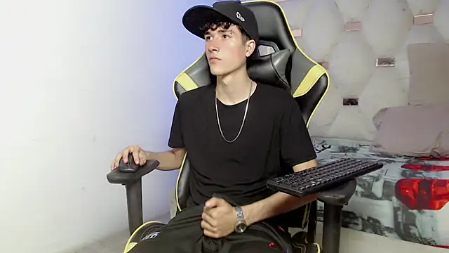 johnny cagee online show from September 13, 4:12 am