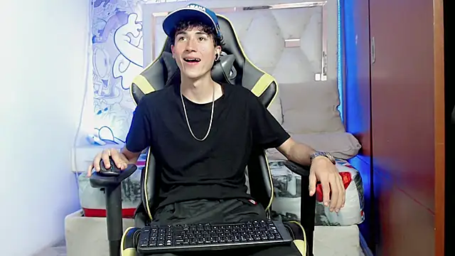 johnny cagee online show from October 11, 5:50 am