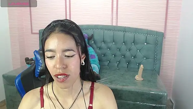 stephania t online show from February 13, 1:26 pm