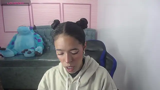 stephania t online show from March 1, 10:34 am