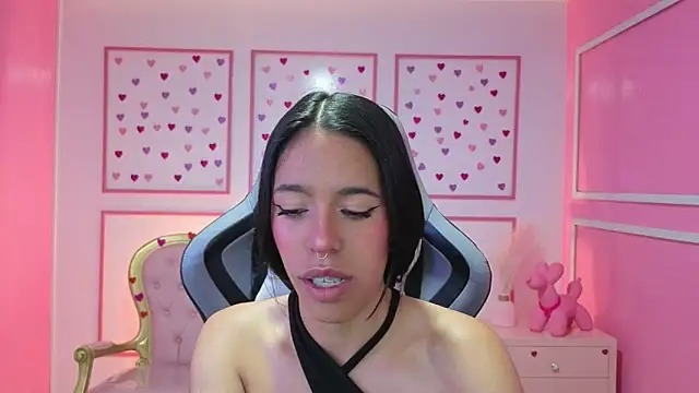 stephania t online show from September 11, 11:54 am